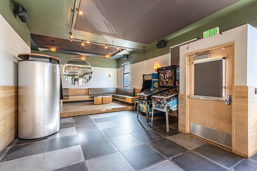 More Photos Of 2543-2545 24th St, San Francisco Storefront Retail Residential For Lease