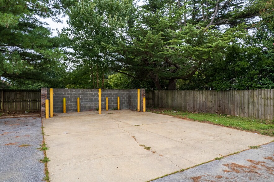 More Photos Of 701 Atlanta Rd, Seaford Freestanding For Lease