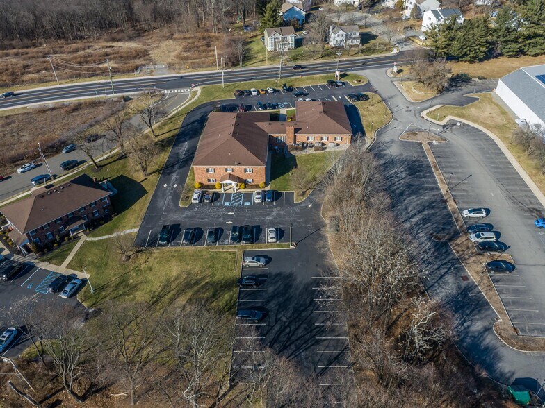 More Photos Of 10 W Hanover Ave, Randolph Office For Lease