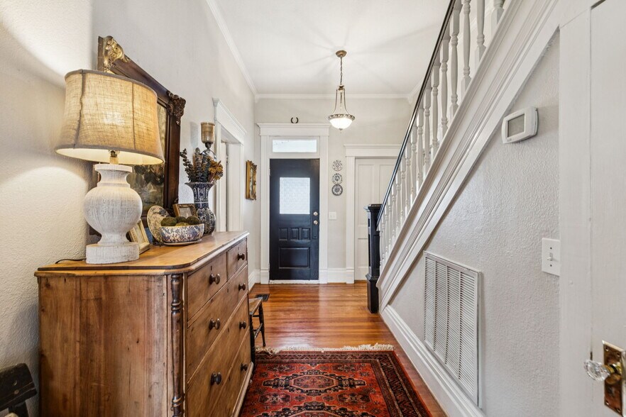 More Photos Of 607 E 1st St, Prosper Office Residential For Sale