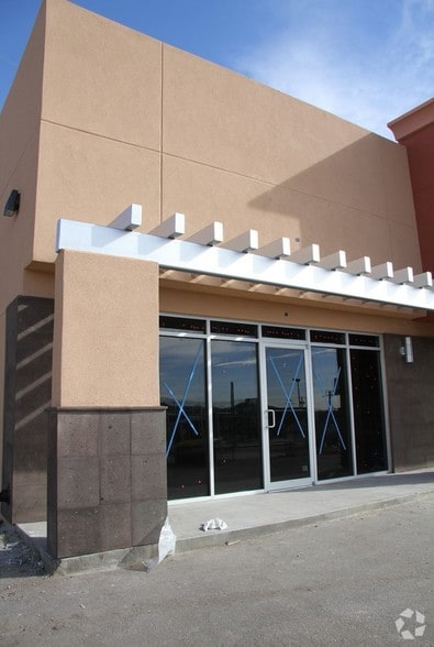 More Photos Of 4164 N Mesa St, El Paso Storefront For Lease