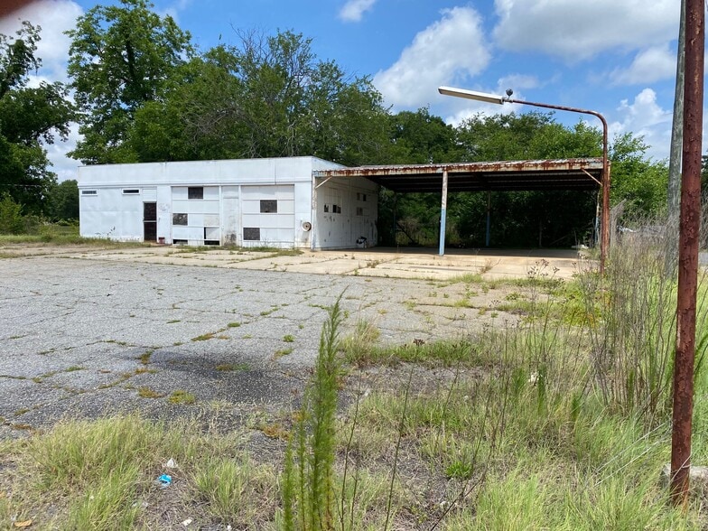 More Photos Of 124 Bowens Mill Hwy, Fitzgerald Auto Repair For Sale