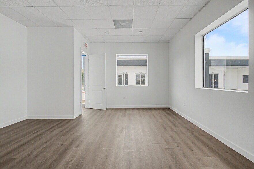 More Photos Of 26605 Cook Field Rd, Katy Loft Creative Space For Lease