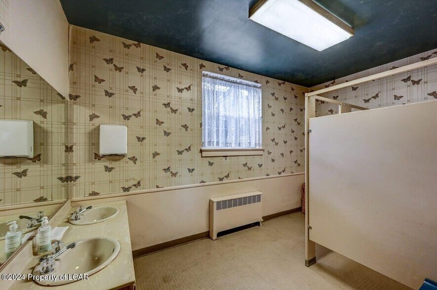 More Photos Of 98 N Church St, Hazleton Religious Facility For Sale
