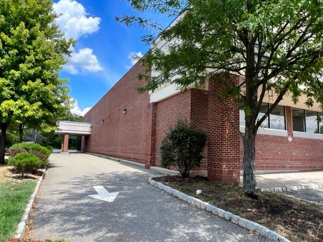 More Photos Of 78 Church St, Flemington General Retail For Sale