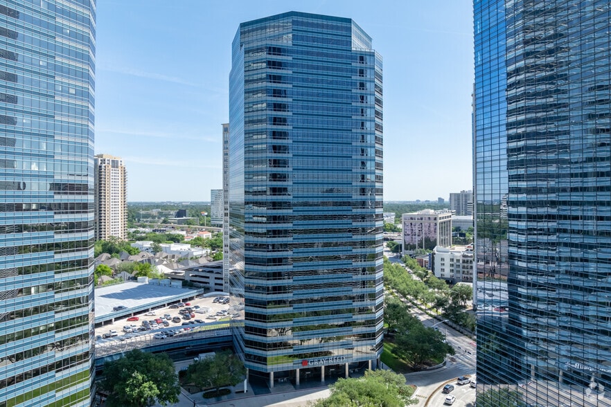 More Photos Of 1300 Post Oak Blvd, Houston Office For Lease