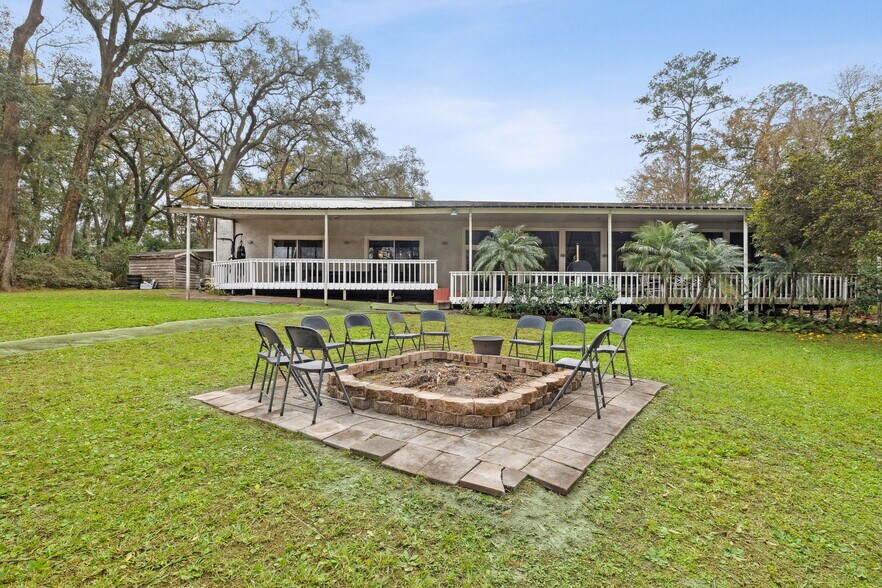 More Photos Of 8463 Beach Blvd, Jacksonville Freestanding For Lease