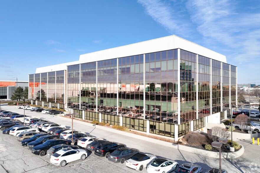 Primary Photo Of 7100 Woodbine Ave, Markham Office For Lease
