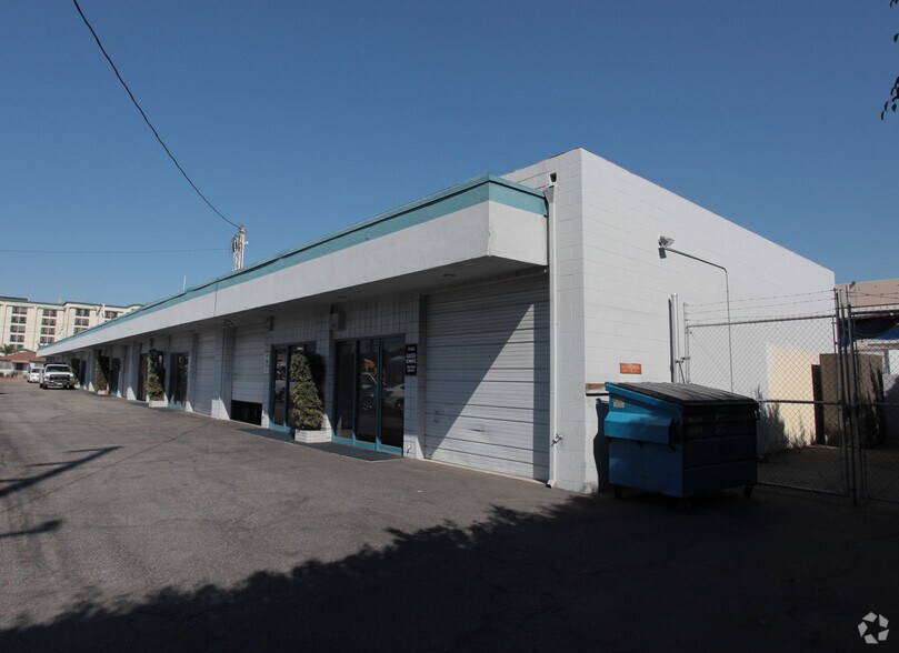 More Photos Of 10400-10422 S La Cienega Blvd, Inglewood Service For Lease
