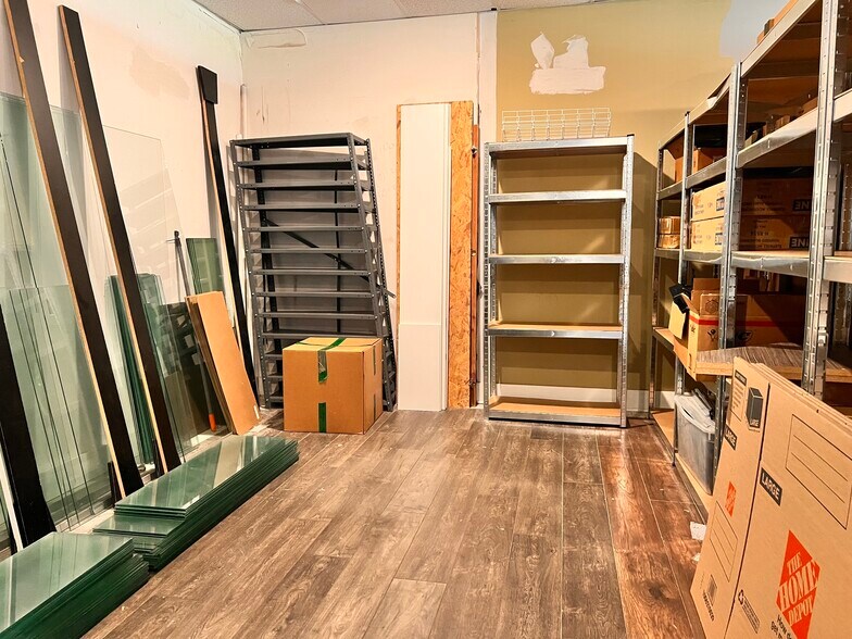 More Photos Of 810 Ohio Pike, Withamsville Office For Lease