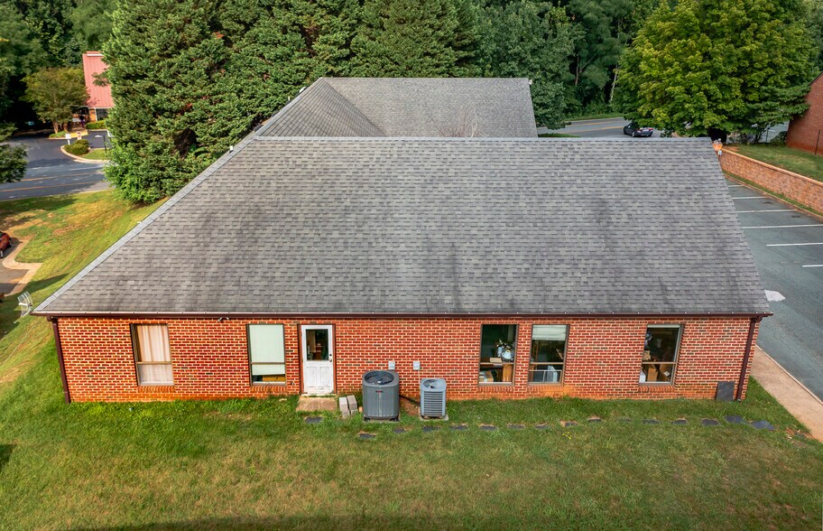 More Photos Of 3040 Berkmar Dr, Charlottesville Medical For Lease