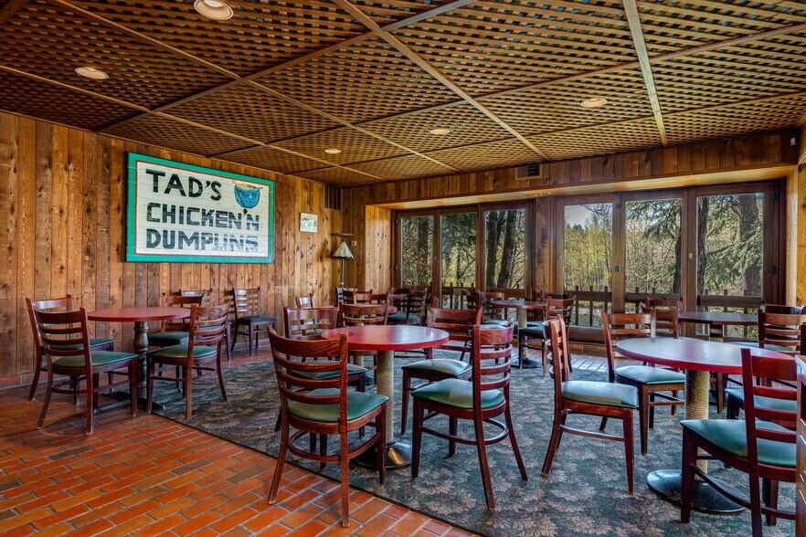 More Photos Of 1325 E Columbia River Hwy, Troutdale Restaurant For Sale