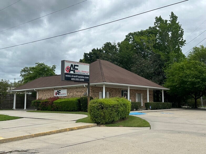 More Photos Of 7620 Eastex Fwy, Beaumont Office For Sale