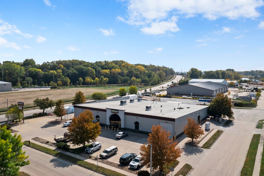 More Photos Of 2003 S Gilbert St, Iowa City Freestanding For Sale