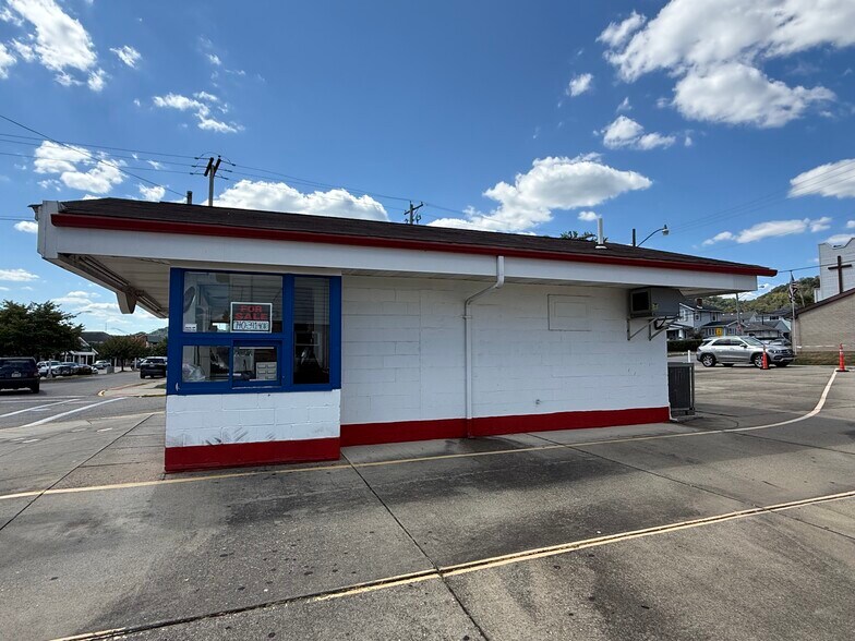 More Photos Of 3795 Central Ave, Shadyside Freestanding For Sale