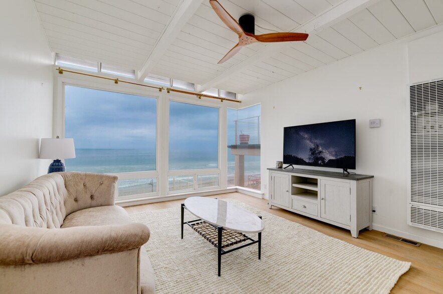 More Photos Of 2633 Ocean St, Carlsbad Apartments For Sale