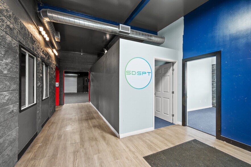 More Photos Of 8020 Ronson Rd, San Diego Warehouse For Lease