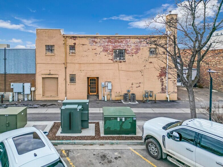 More Photos Of 233 Main Ave E, Twin Falls Storefront For Sale