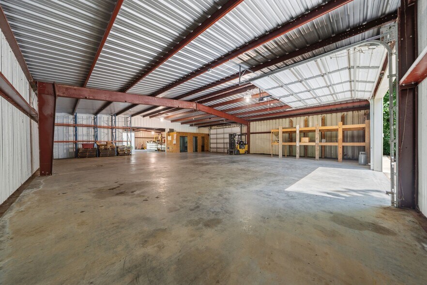 More Photos Of 15288 AR-22, Dardanelle Warehouse For Sale