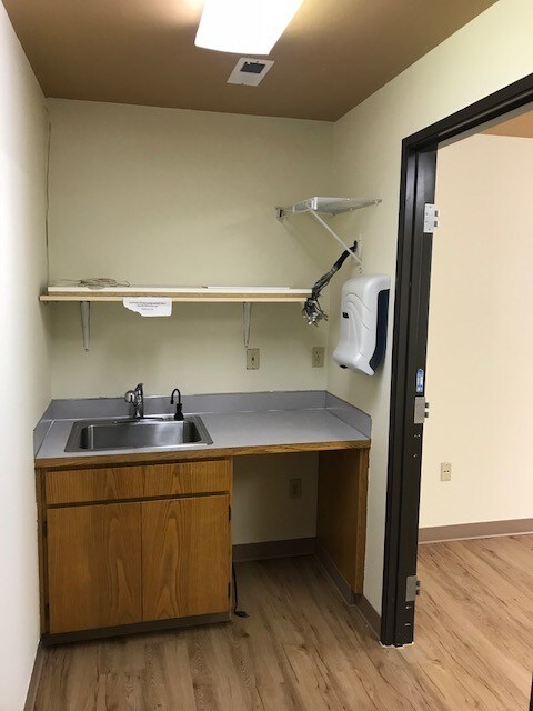 More Photos Of 3030 SE 59th Ct, Hillsboro Unknown For Lease
