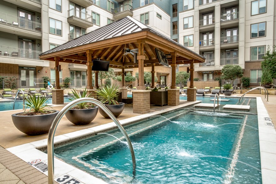More Photos Of 4646 Amesbury Dr, Dallas Apartments For Lease