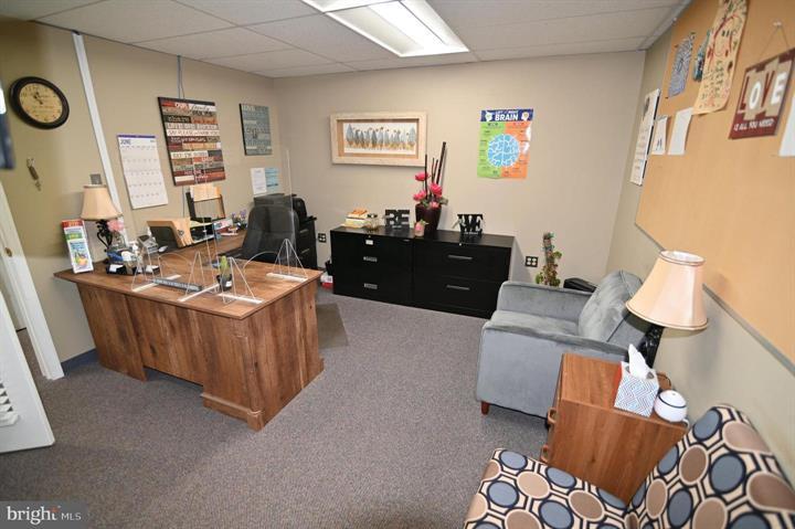 More Photos Of 605 Post Office Rd, Waldorf Medical For Sale