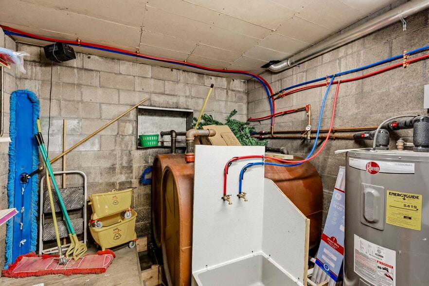 More Photos Of 4144 Pennsylvania 147 Hwy, Herndon Supermarket For Sale