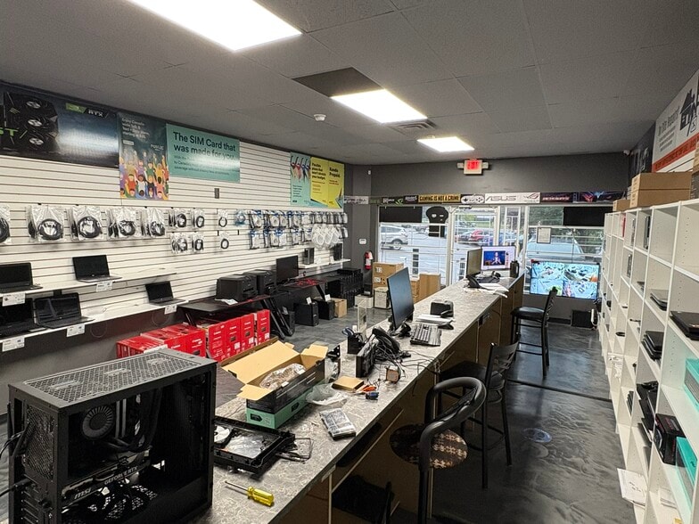 More Photos Of 10233 Elbow Dr SW, Calgary Unknown For Lease