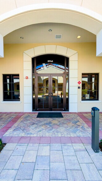 More Photos Of 8946 77th Ter E, Lakewood Ranch Medical For Sale