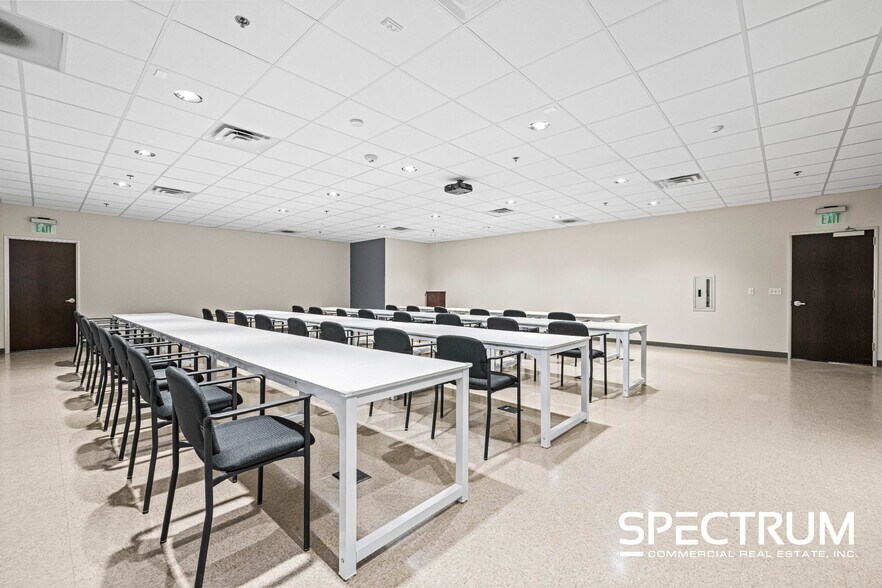 More Photos Of 25106 Avenue Tibbitts, Valencia Loft Creative Space For Sale