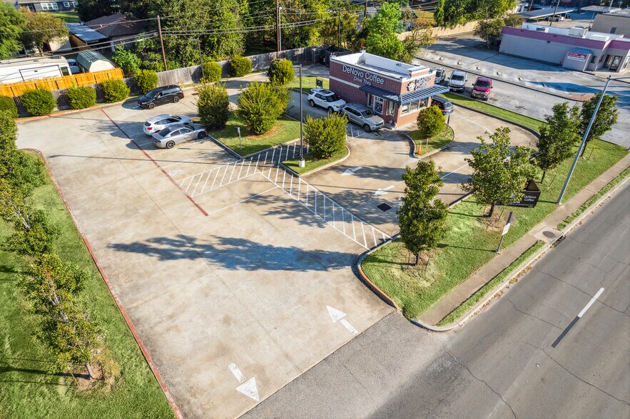 More Photos Of 520 W Main St, Tomball Freestanding For Sale