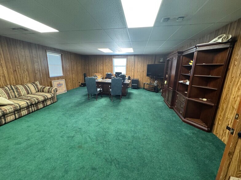 More Photos Of 10408 State Highway 64 E, Tyler Theater Concert Hall For Sale