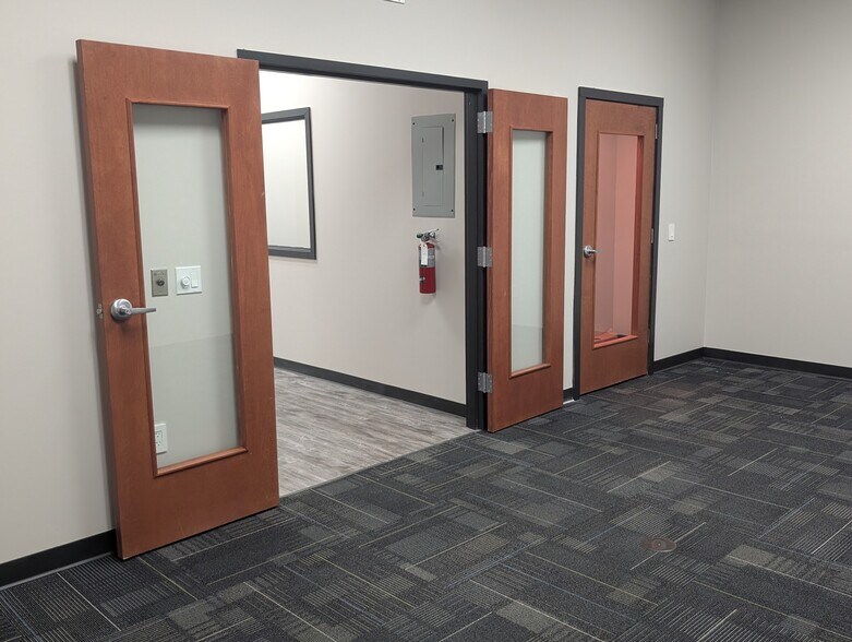 More Photos Of 12276 San Jose Blvd, Jacksonville Medical For Lease