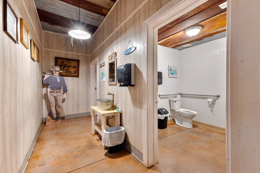 More Photos Of 1702 Highway 19 N, Thomaston Restaurant For Sale