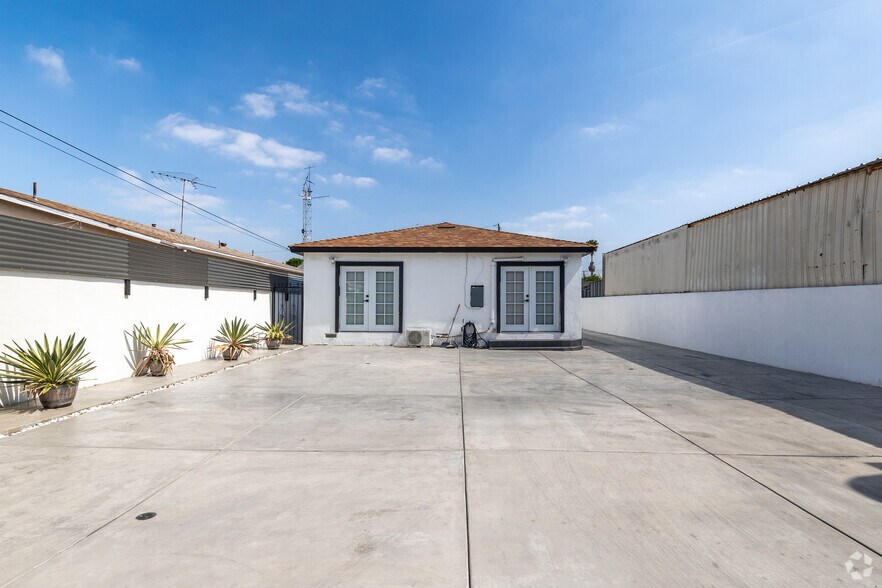 More Photos Of 4820 W 142nd St, Hawthorne Loft Creative Space For Sale