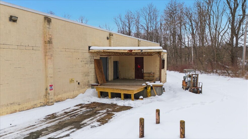 More Photos Of 1133 State Route 22, Cambridge Storefront For Sale