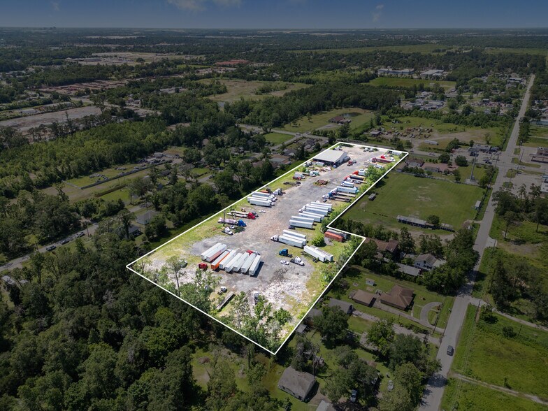 More Photos Of 6734 E Mount Houston Rd, Houston Warehouse For Sale