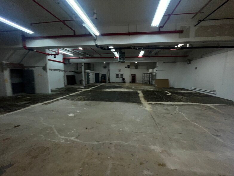 More Photos Of 1930 Adee Ave, Bronx Specialty For Sale