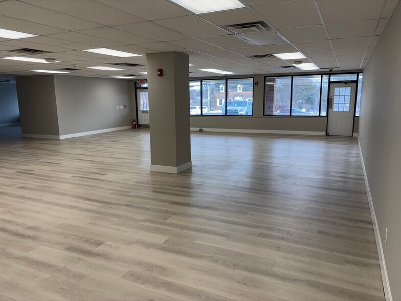 More Photos Of 662 Goffle Rd, Hawthorne Unknown For Lease
