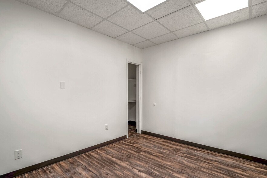 More Photos Of 1405 Luisa St, Santa Fe Office For Lease