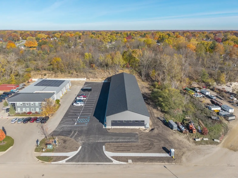 More Photos Of 1709 Dewent St, Jenison Light Manufacturing For Lease