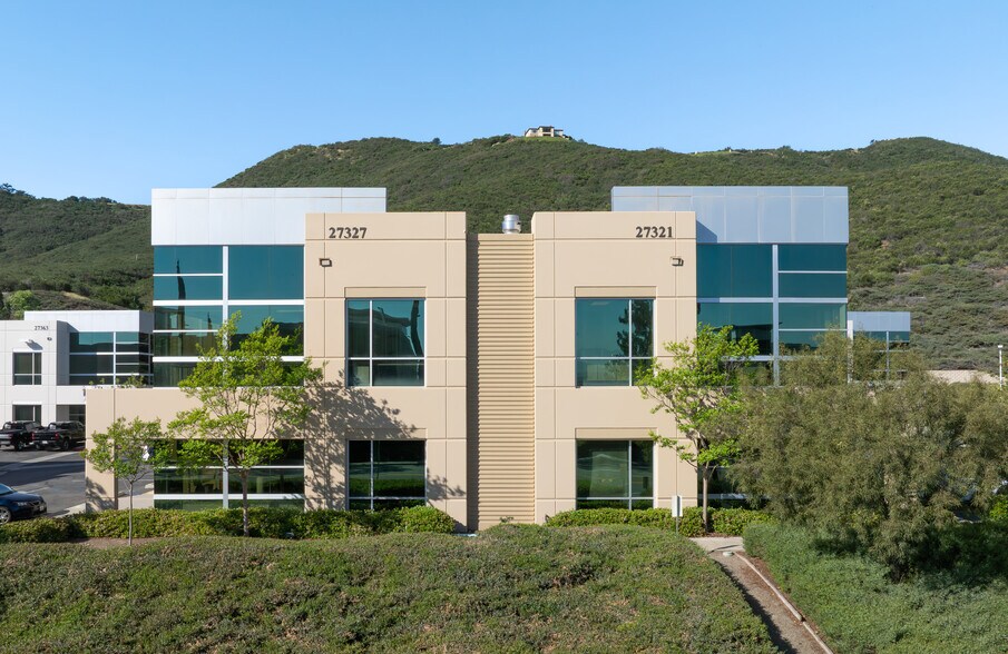 Primary Photo Of 27321-27327 Via Industria, Temecula Light Distribution For Lease