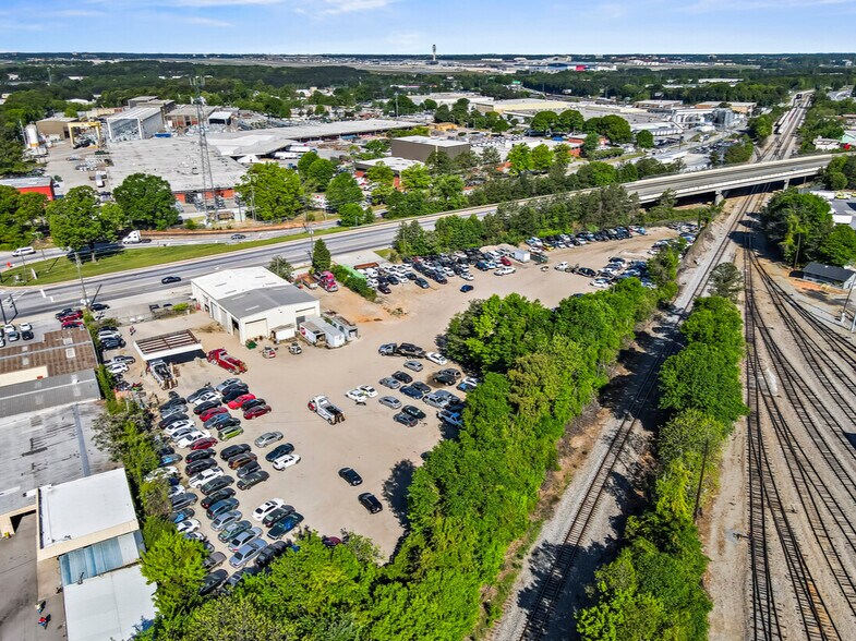More Photos Of 4780 Old Dixie Hwy, Forest Park Manufacturing For Lease