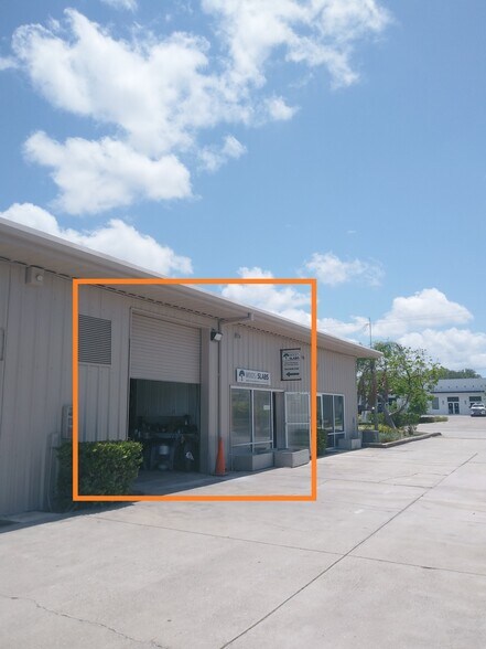 More Photos Of 3573 Enterprise Ave, Naples Warehouse For Lease