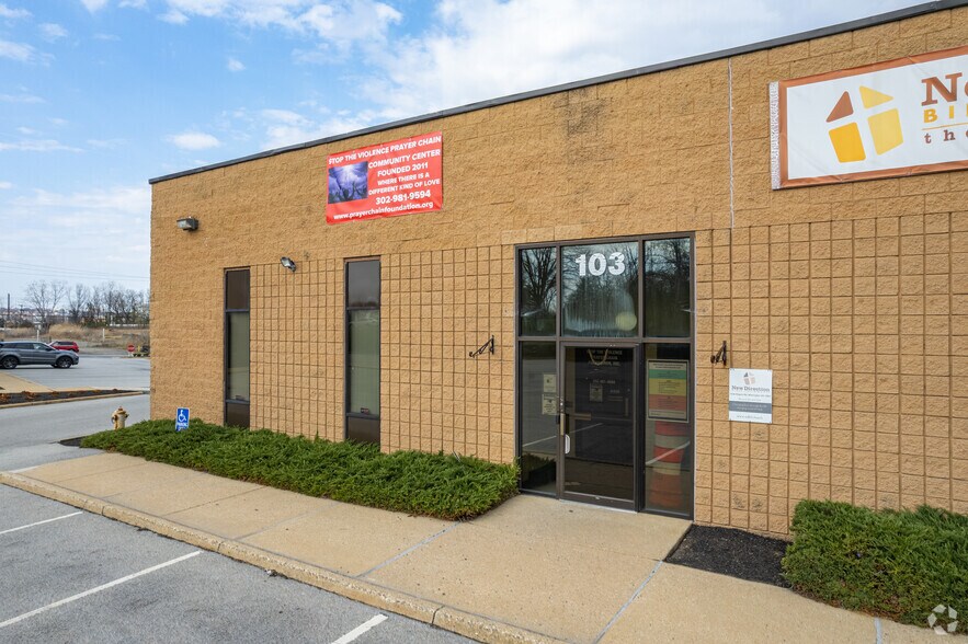 More Photos Of 103 Rogers Rd, Wilmington Light Distribution For Lease