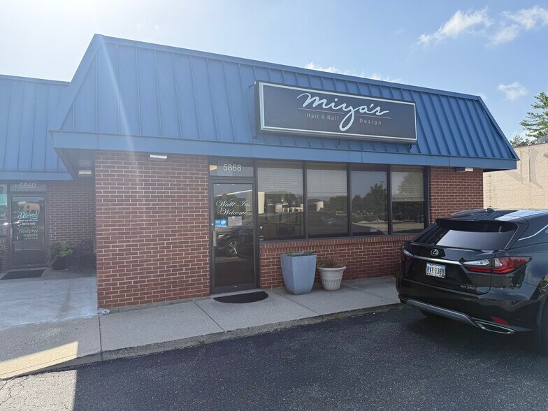 Primary Photo Of 5838-5868 Bigger Rd, Dayton Unknown For Lease