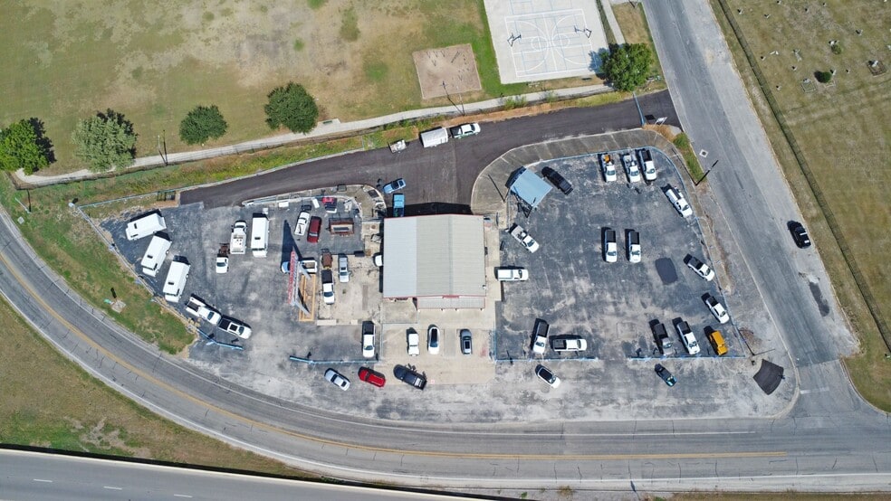 More Photos Of 2250 S IH-35, New Braunfels Auto Dealership For Sale