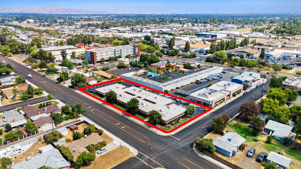 More Photos Of 1629 Pollasky Ave, Clovis Office For Sale