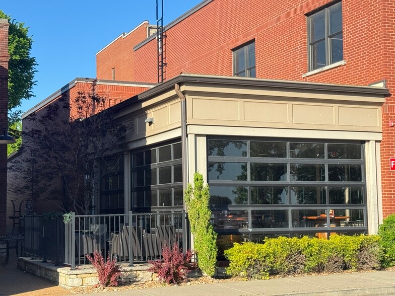 More Photos Of 516 W Front St, Washington General Retail For Sale