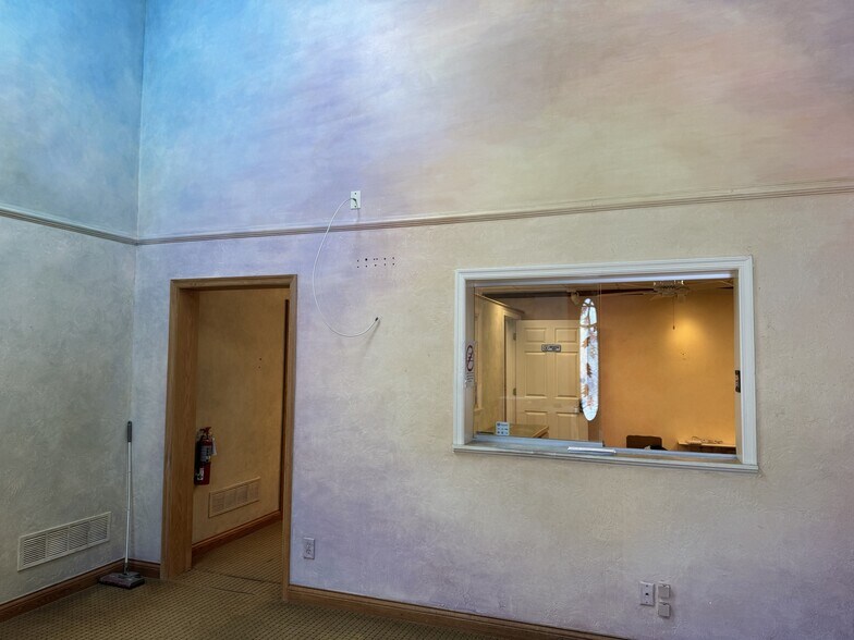 More Photos Of 160 Sagamore Pky W, West Lafayette Office For Lease